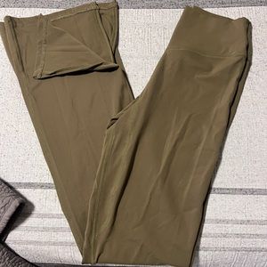 Cloud flare pant from Vitality. Color willow.